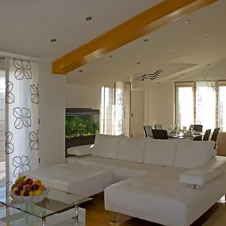 Selak Apartment *