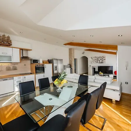 Apartment Selak *