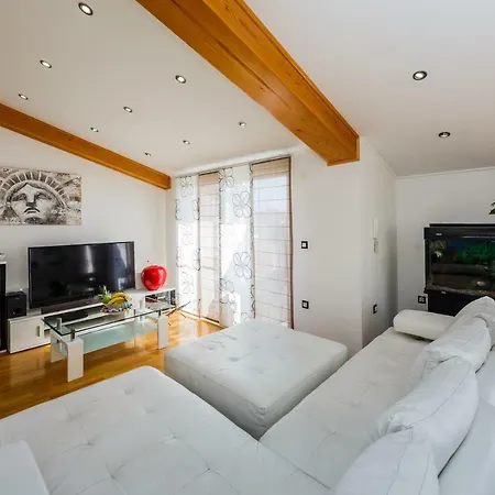 Selak Apartment