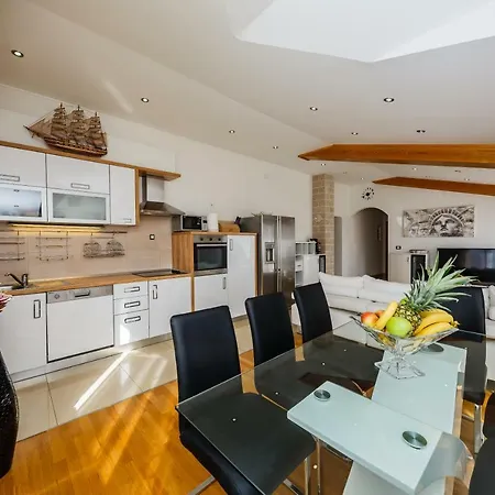 Apartment Selak *
