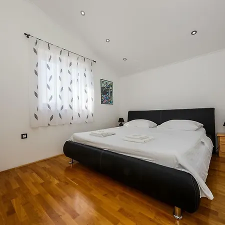 Apartment Selak *