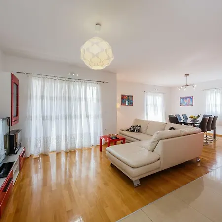 Apartment Selak