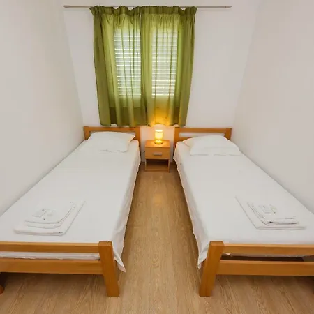 Selak Apartment *