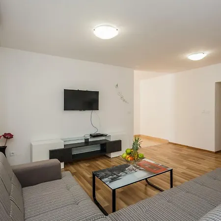 Selak Apartment
